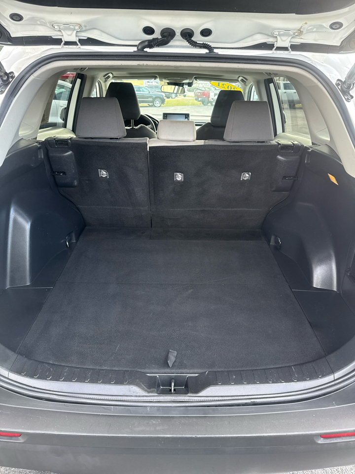 Toyota RAV4 Hybrid XLE AWD (Natl) 2021