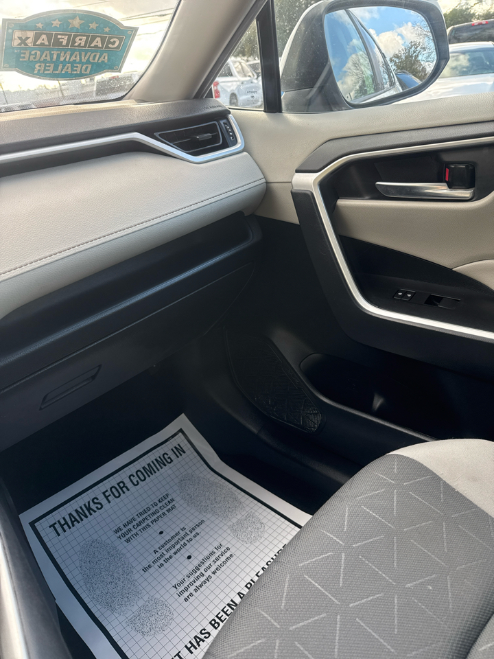 Toyota RAV4 Hybrid XLE AWD (Natl) 2021