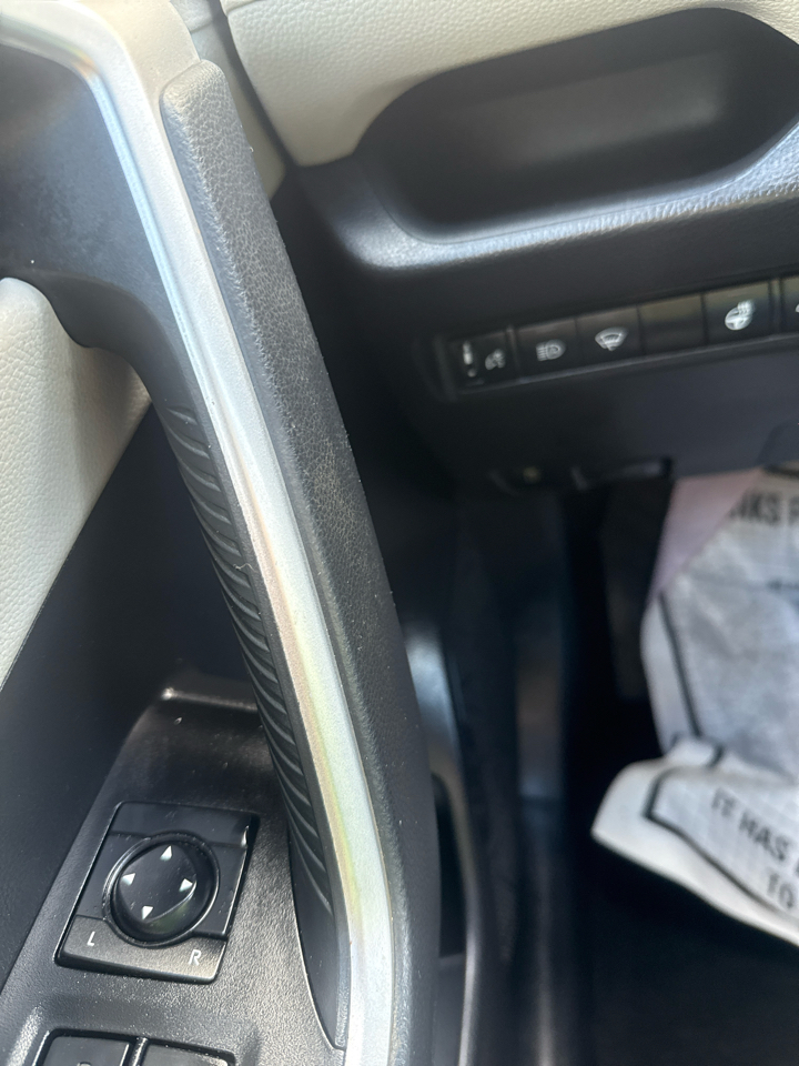 Toyota RAV4 Hybrid XLE AWD (Natl) 2021