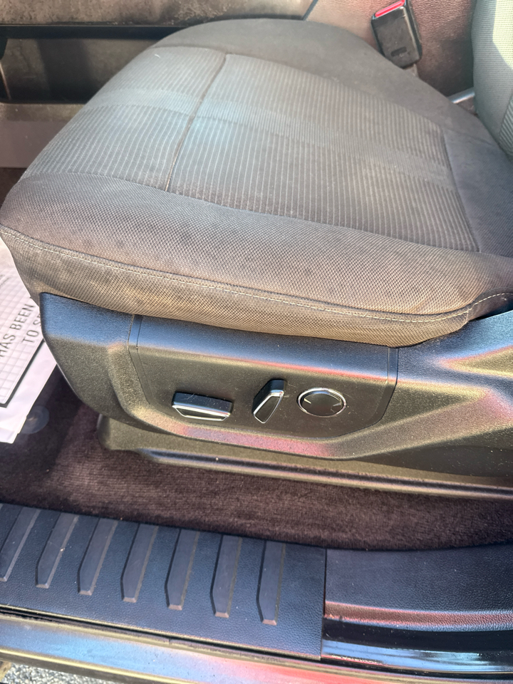 Ford F-150 2WD SuperCrew 157" Lariat 2016