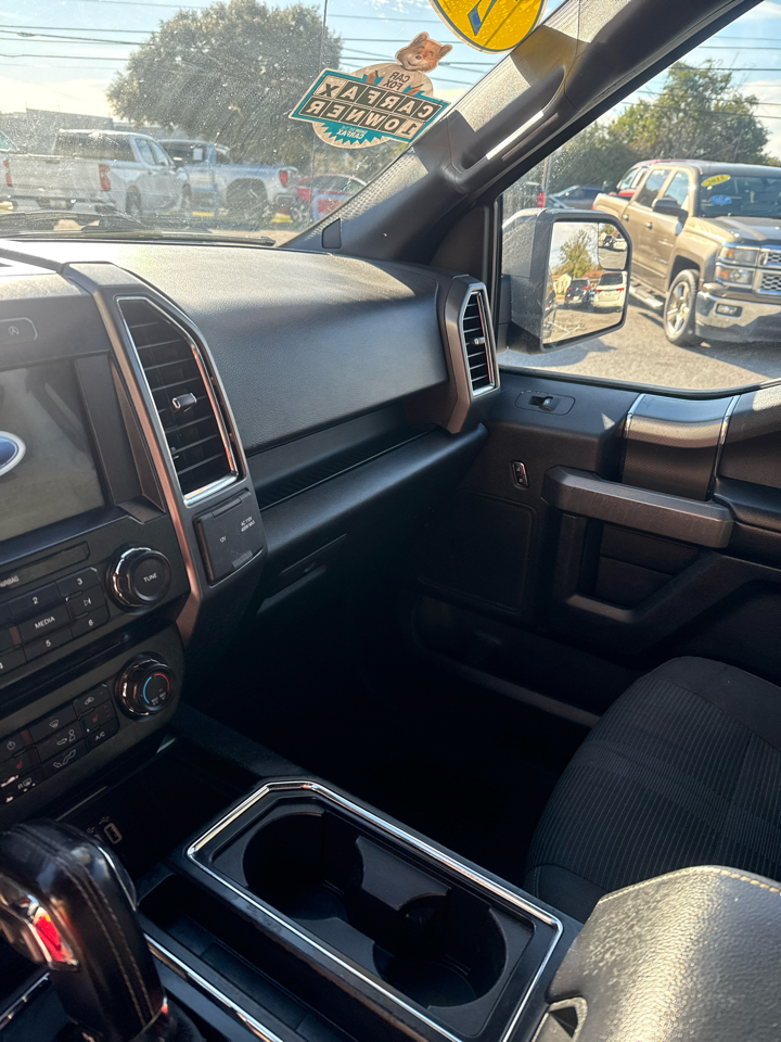 Ford F-150 2WD SuperCrew 157" Lariat 2016