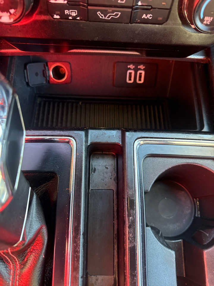 Ford F-150 2WD SuperCrew 157" Lariat 2016