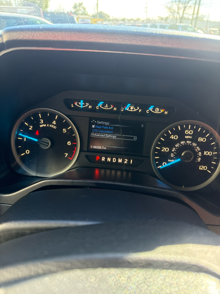 Ford F-150 2WD SuperCrew 157" Lariat 2016