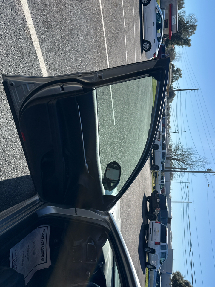 Toyota Camry SE Auto (Natl) 2021