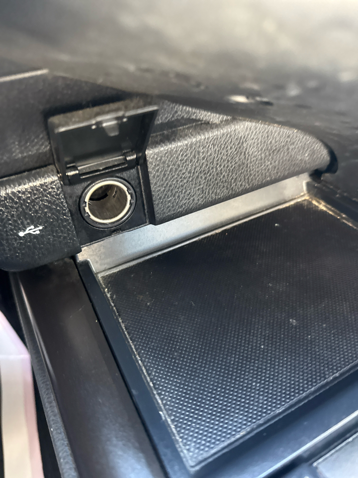 Toyota Camry SE Auto (Natl) 2021