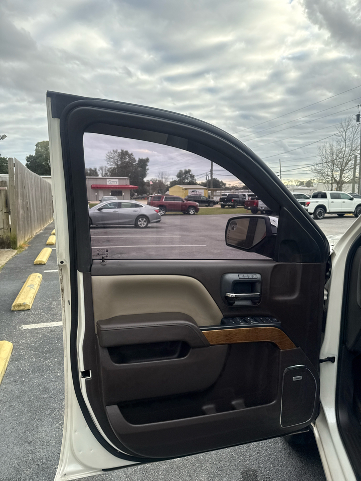 Chevrolet Silverado 1500 2WD Crew Cab 143.5" LTZ w/1LZ 2015