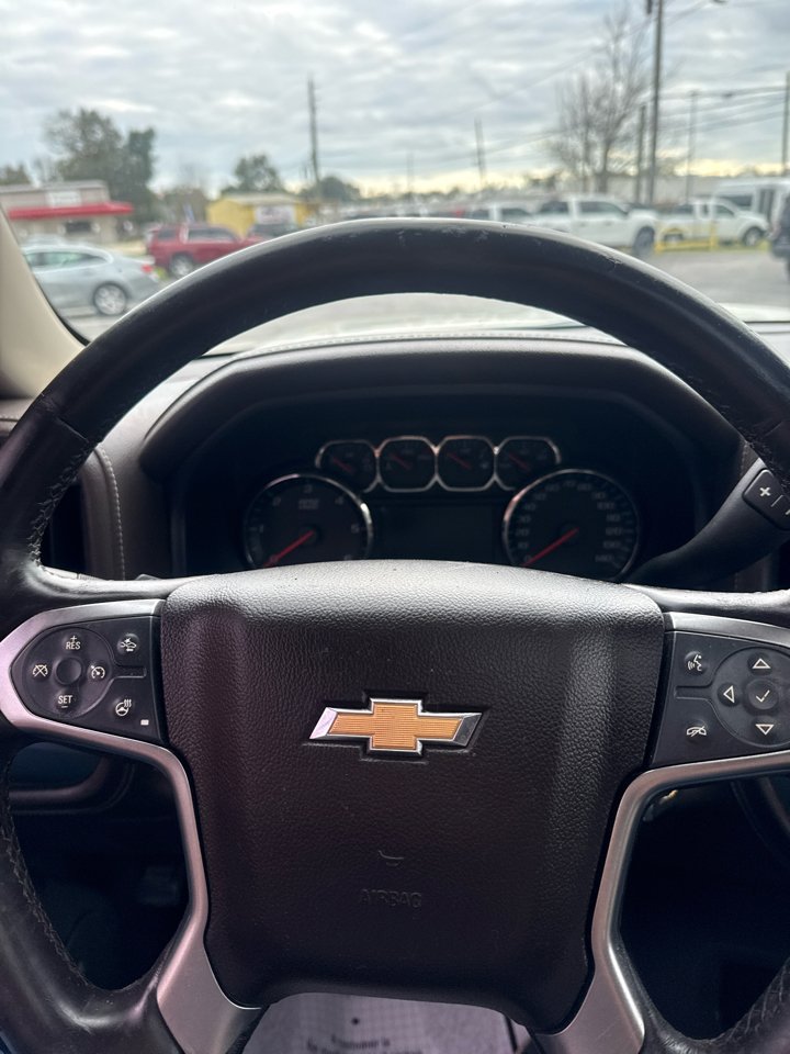 Chevrolet Silverado 1500 2WD Crew Cab 143.5" LTZ w/1LZ 2015