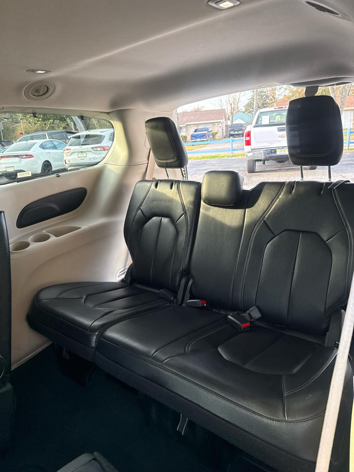 Chrysler Pacifica Touring L FWD 2022