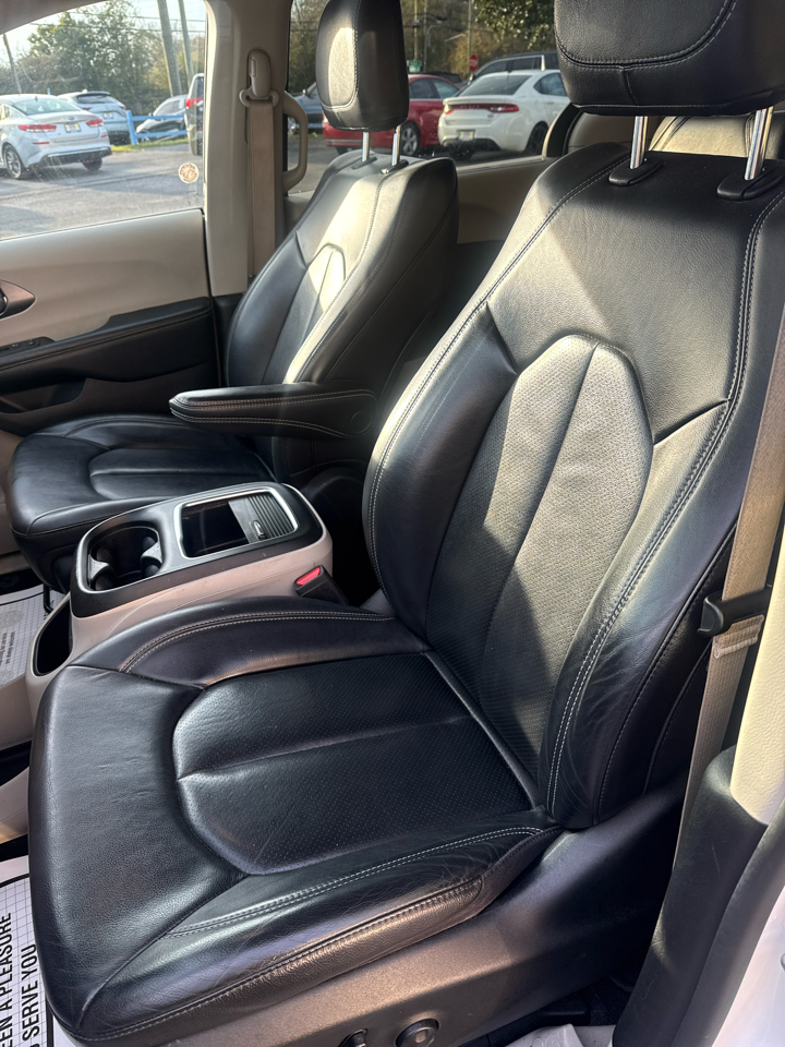 Chrysler Pacifica Touring L FWD 2022