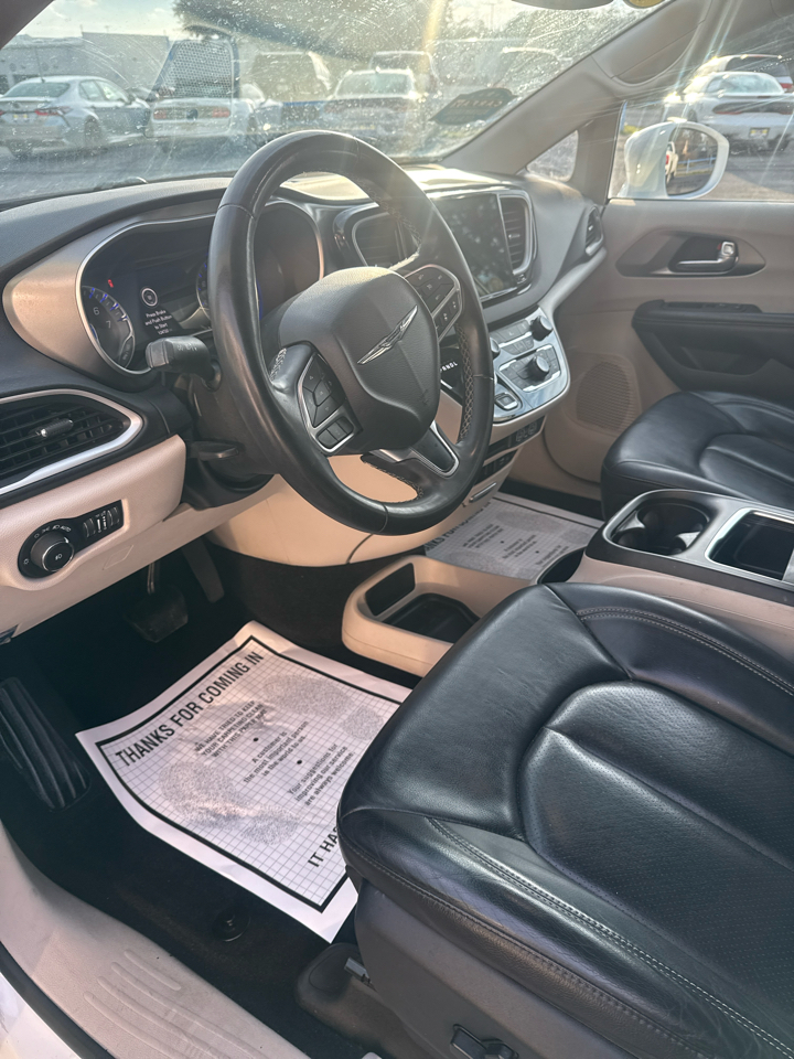 Chrysler Pacifica Touring L FWD 2022