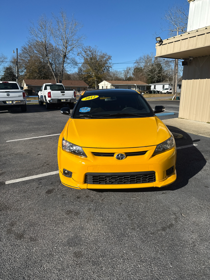 Scion tC 2dr HB Man (Natl) 2012