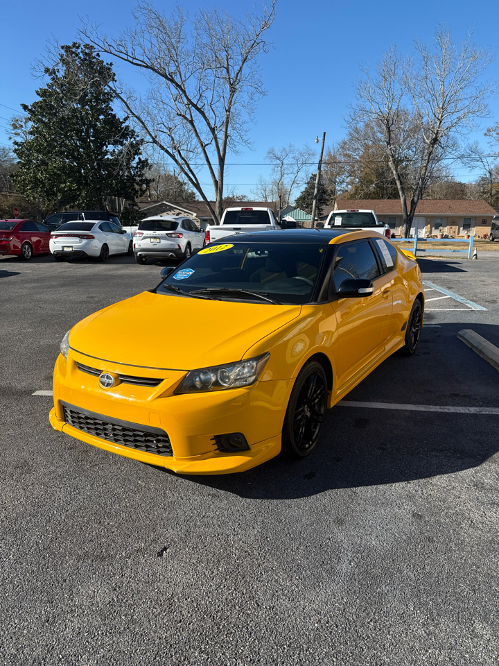 Scion tC 2dr HB Man (Natl) 2012