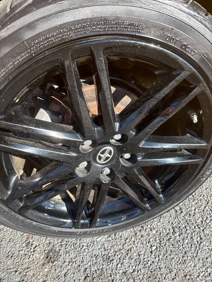 Scion tC 2dr HB Man (Natl) 2012