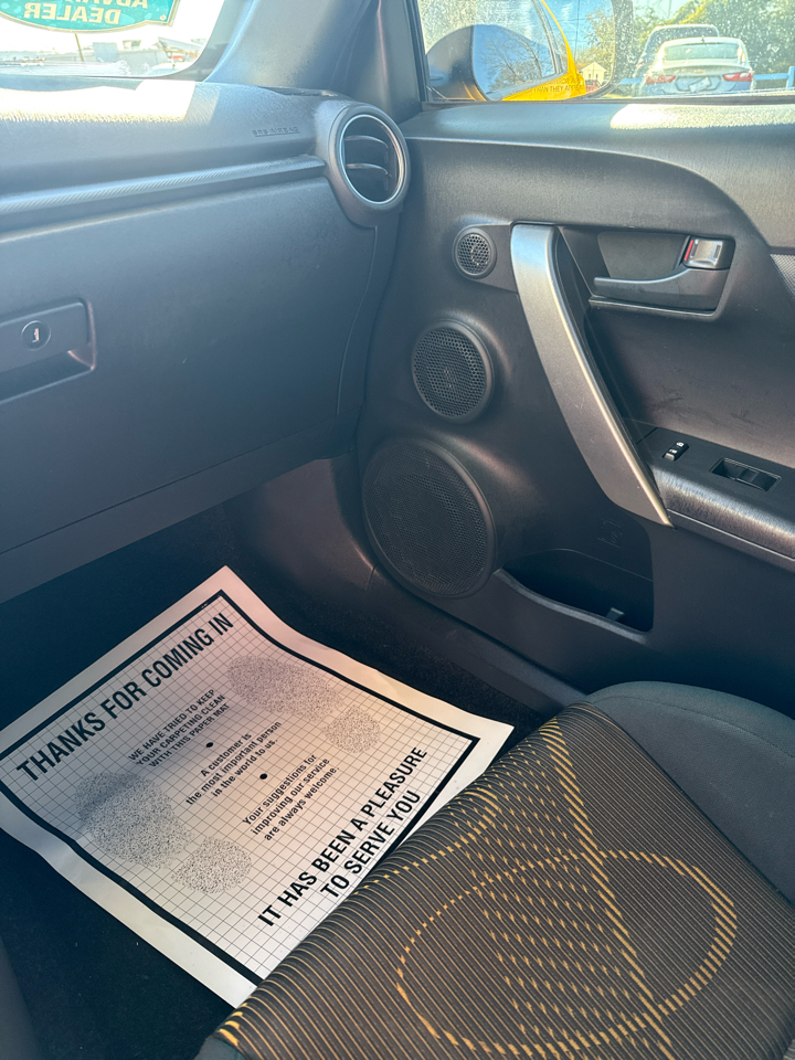 Scion tC 2dr HB Man (Natl) 2012