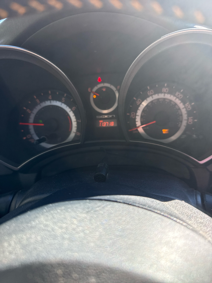 Scion tC 2dr HB Man (Natl) 2012