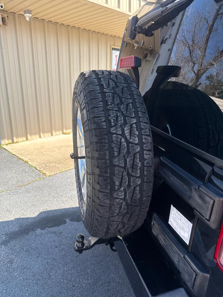 Jeep Wrangler Unlimited 4WD 4dr Sahara 2017