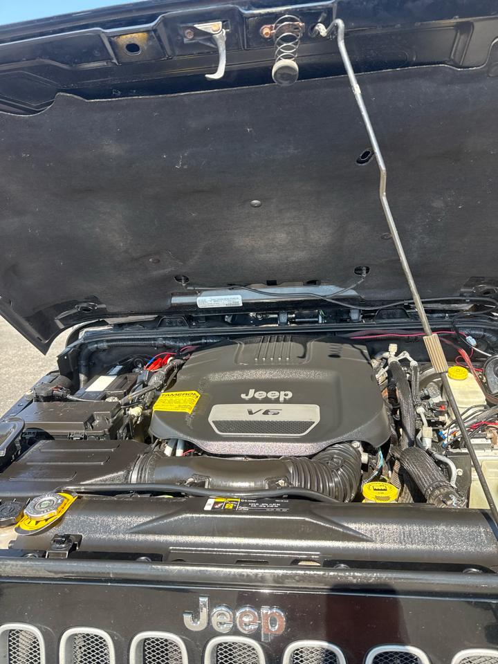 Jeep Wrangler Unlimited 4WD 4dr Sahara 2017