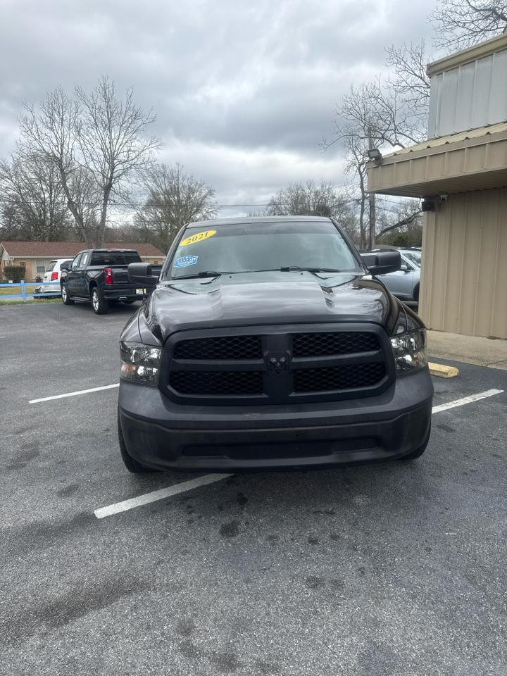 RAM 1500 Classic Tradesman 4x4 Quad Cab 6'4" Box 2021