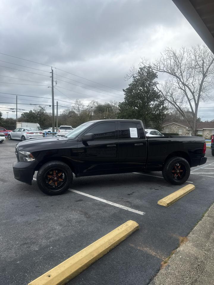 RAM 1500 Classic Tradesman 4x4 Quad Cab 6'4" Box 2021