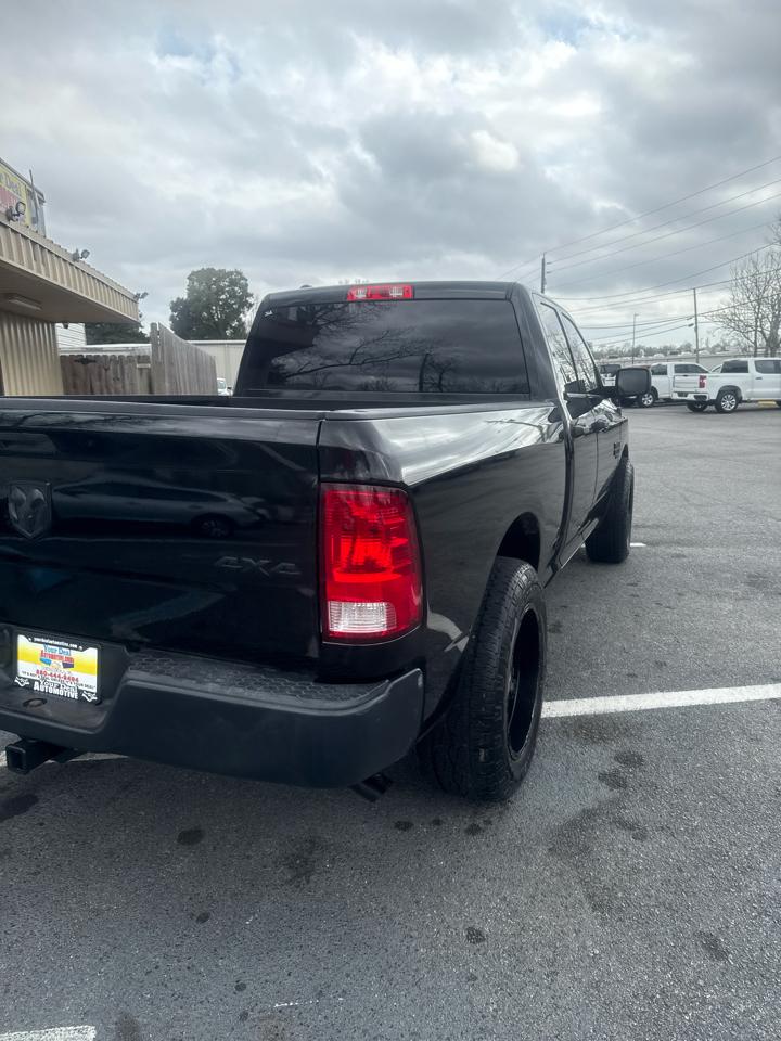 RAM 1500 Classic Tradesman 4x4 Quad Cab 6'4" Box 2021