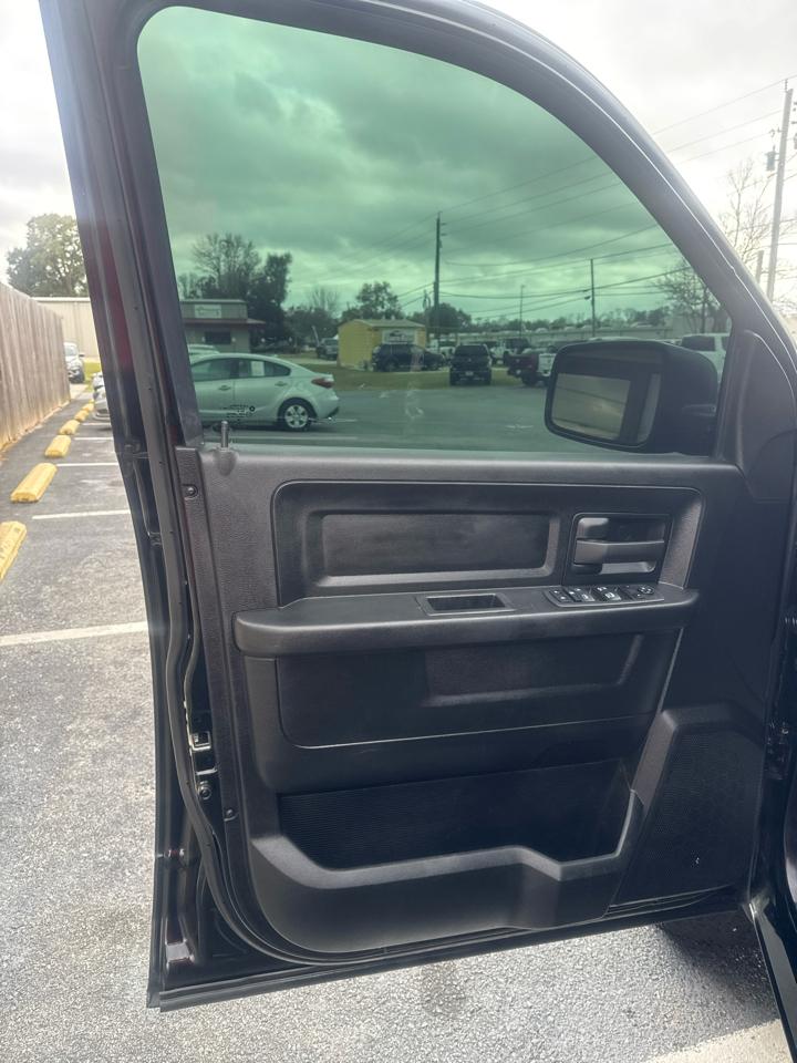 RAM 1500 Classic Tradesman 4x4 Quad Cab 6'4" Box 2021