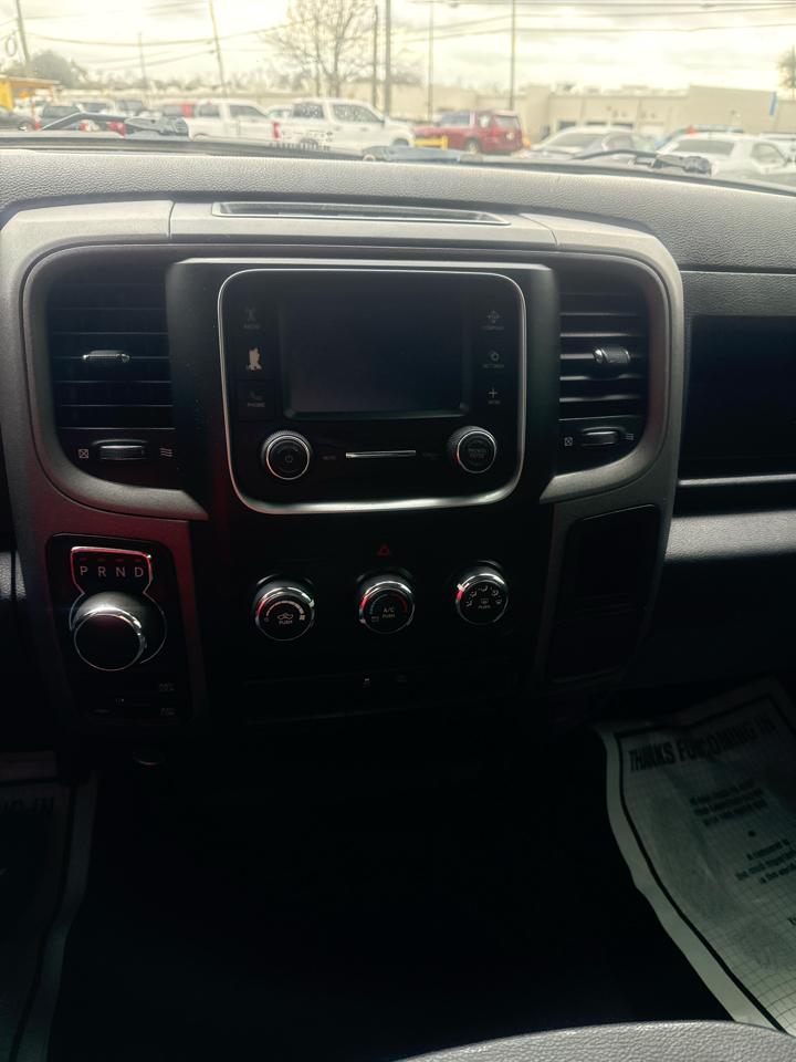 RAM 1500 Classic Tradesman 4x4 Quad Cab 6'4" Box 2021