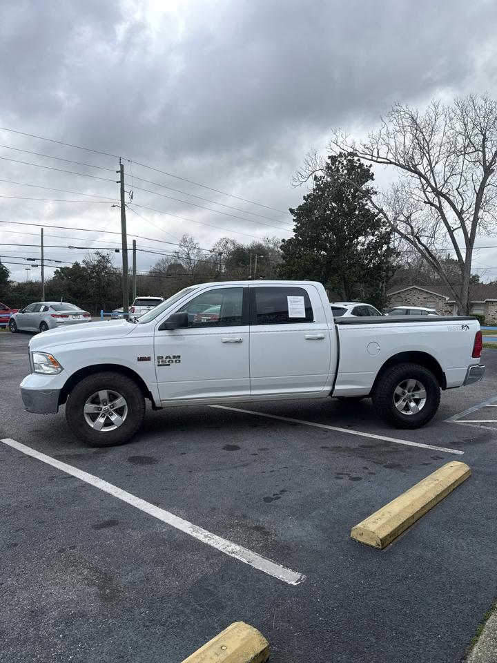 RAM 1500 Classic SLT 4x4 Crew Cab 6'4" Box 2020