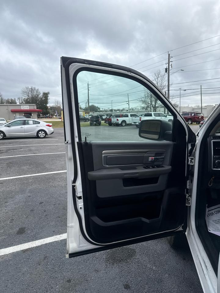 RAM 1500 Classic SLT 4x4 Crew Cab 6'4" Box 2020