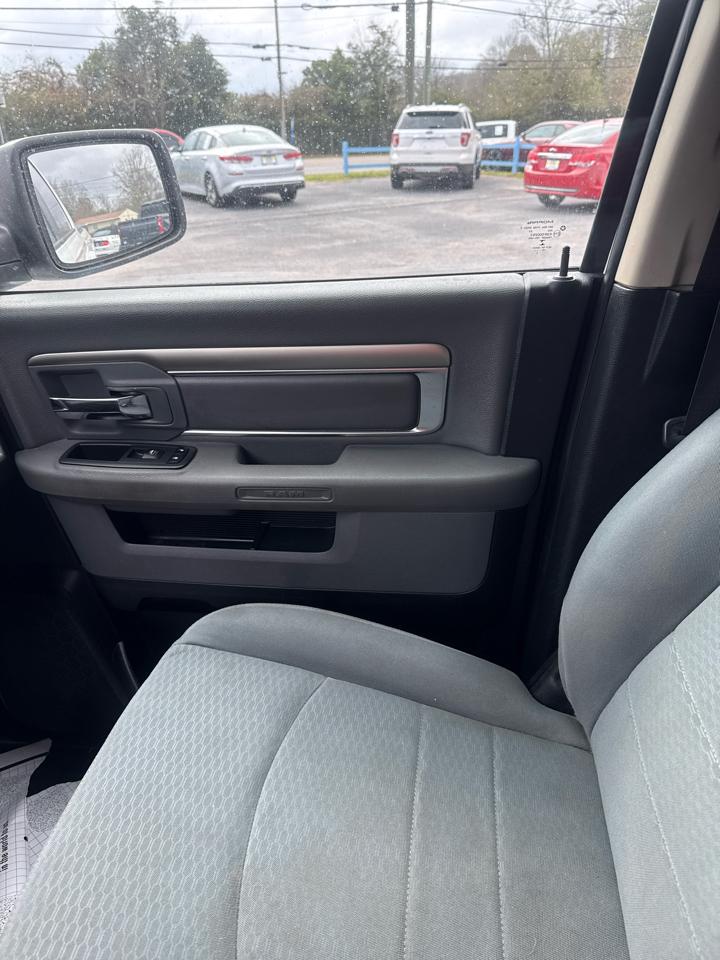 RAM 1500 Classic SLT 4x4 Crew Cab 6'4" Box 2020