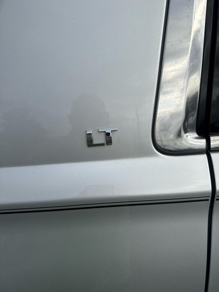 Chevrolet Suburban 2WD 4dr 1500 LT 2019