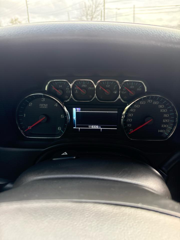 Chevrolet Suburban 2WD 4dr 1500 LT 2019