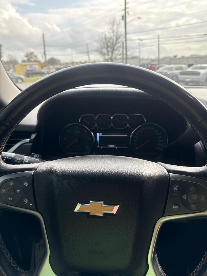 Chevrolet Suburban 2WD 4dr 1500 LT 2019