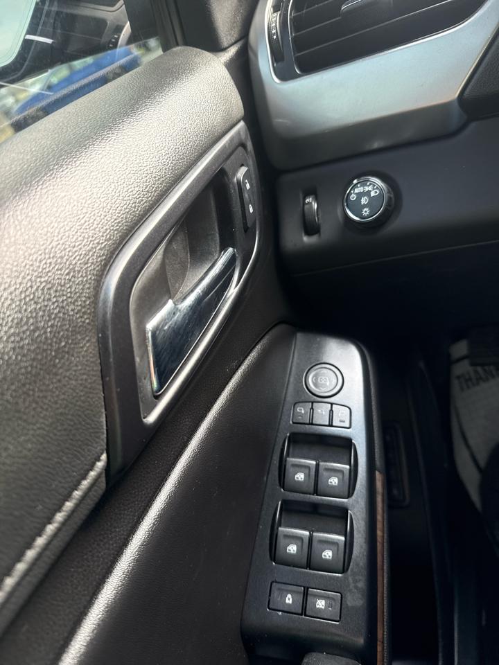 Chevrolet Suburban 2WD 4dr 1500 LT 2019