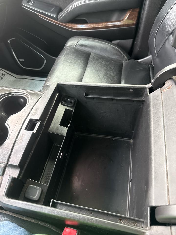 Chevrolet Suburban 2WD 4dr 1500 LT 2019