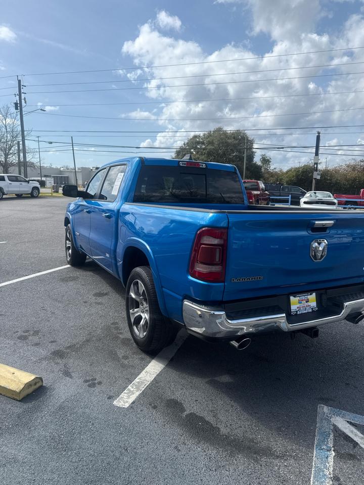 RAM 1500 Laramie 4x2 Crew Cab 5'7" Box 2021