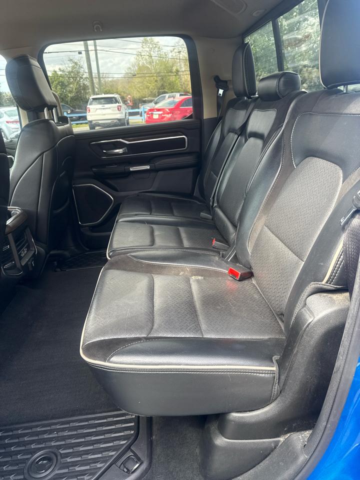 RAM 1500 Laramie 4x2 Crew Cab 5'7" Box 2021