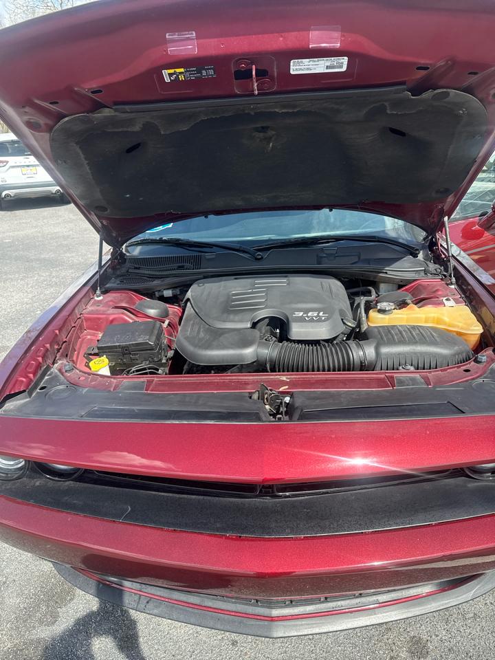 Dodge Challenger SXT RWD 2019