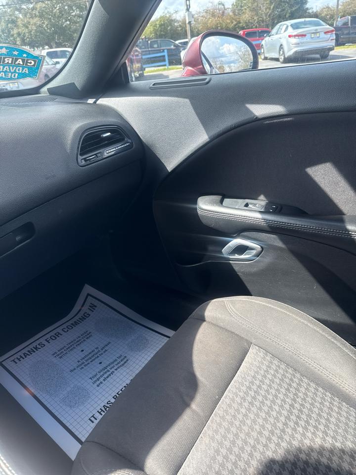 Dodge Challenger SXT RWD 2019