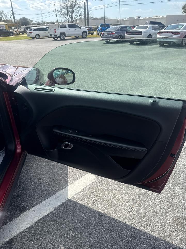 Dodge Challenger SXT RWD 2019