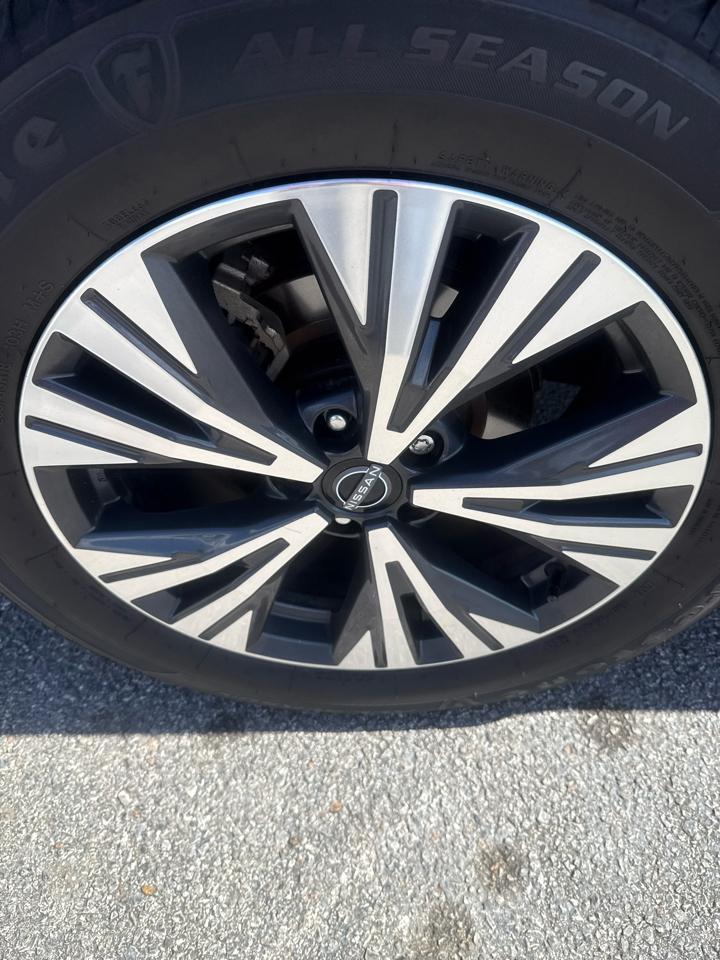 Nissan Rogue FWD SV 2023