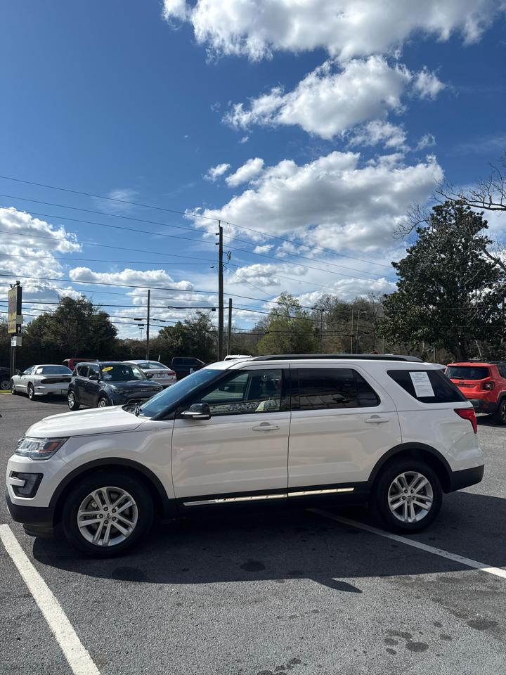 Ford Explorer XLT FWD 2017