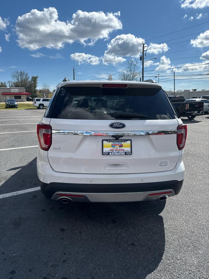 Ford Explorer XLT FWD 2017