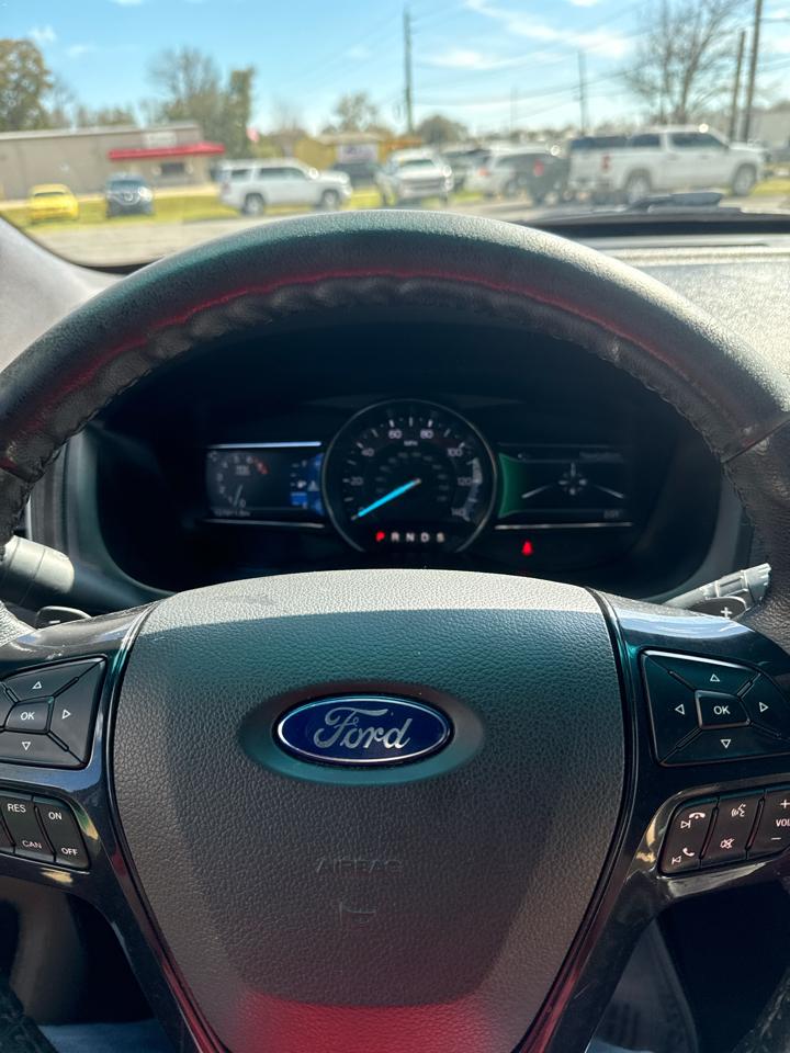 Ford Explorer XLT FWD 2017