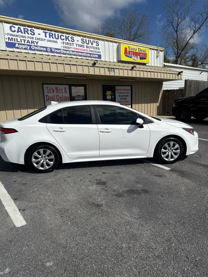 Toyota Corolla LE CVT (Natl) 2022