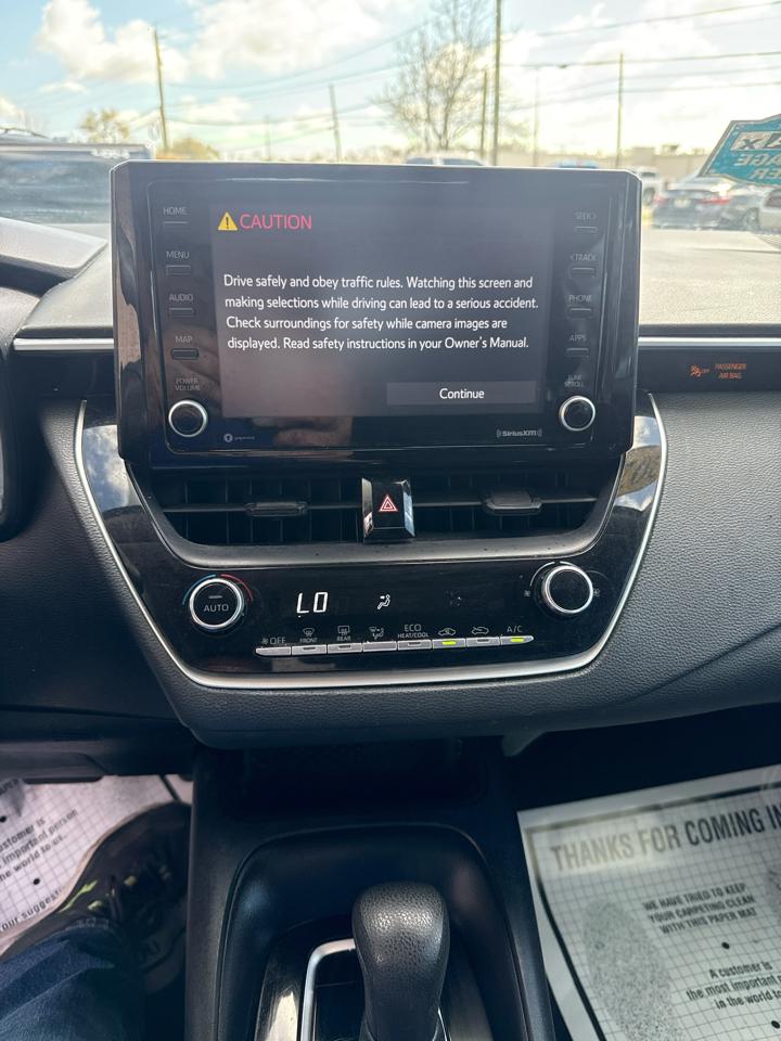 Toyota Corolla LE CVT (Natl) 2022