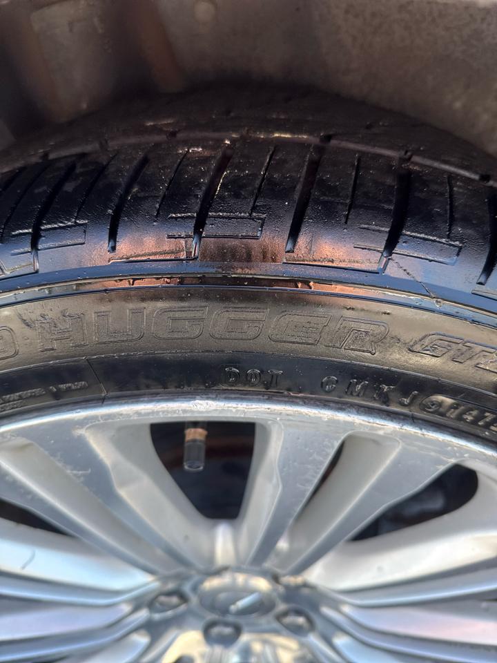 Chrysler 300 4dr Sdn 300C RWD 2011