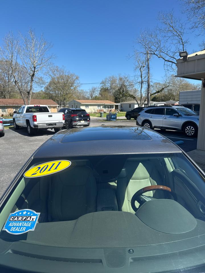 Chrysler 300 4dr Sdn 300C RWD 2011