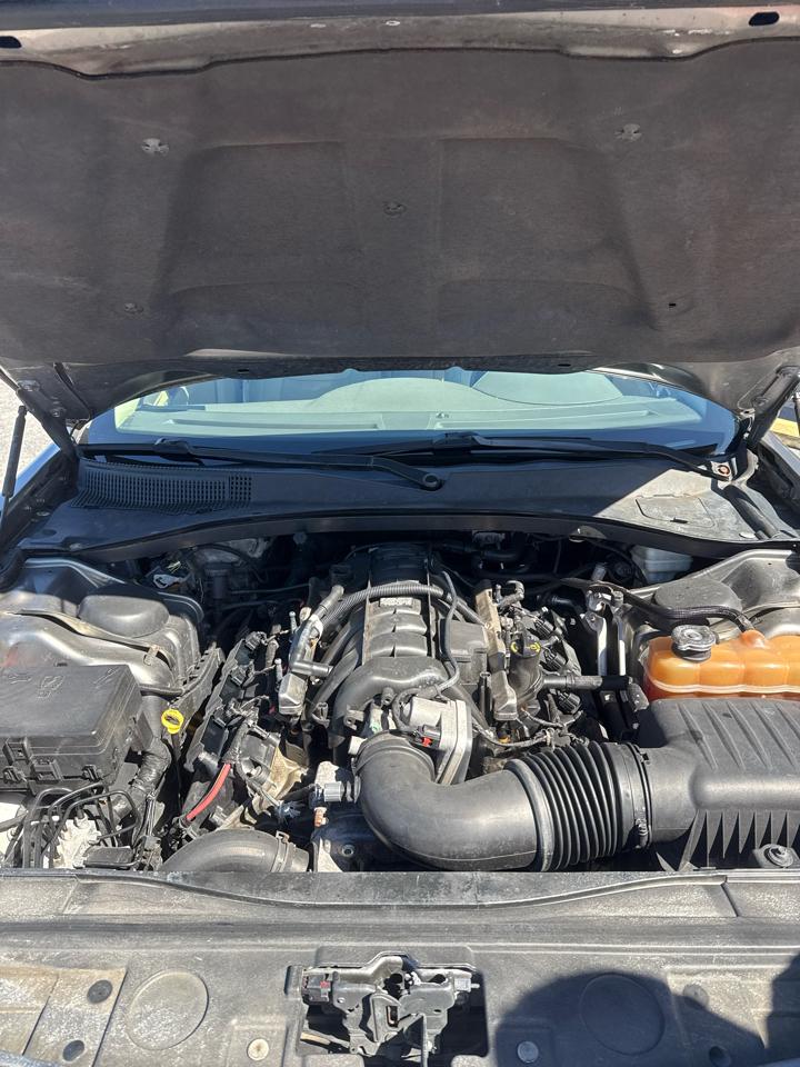 Chrysler 300 4dr Sdn 300C RWD 2011