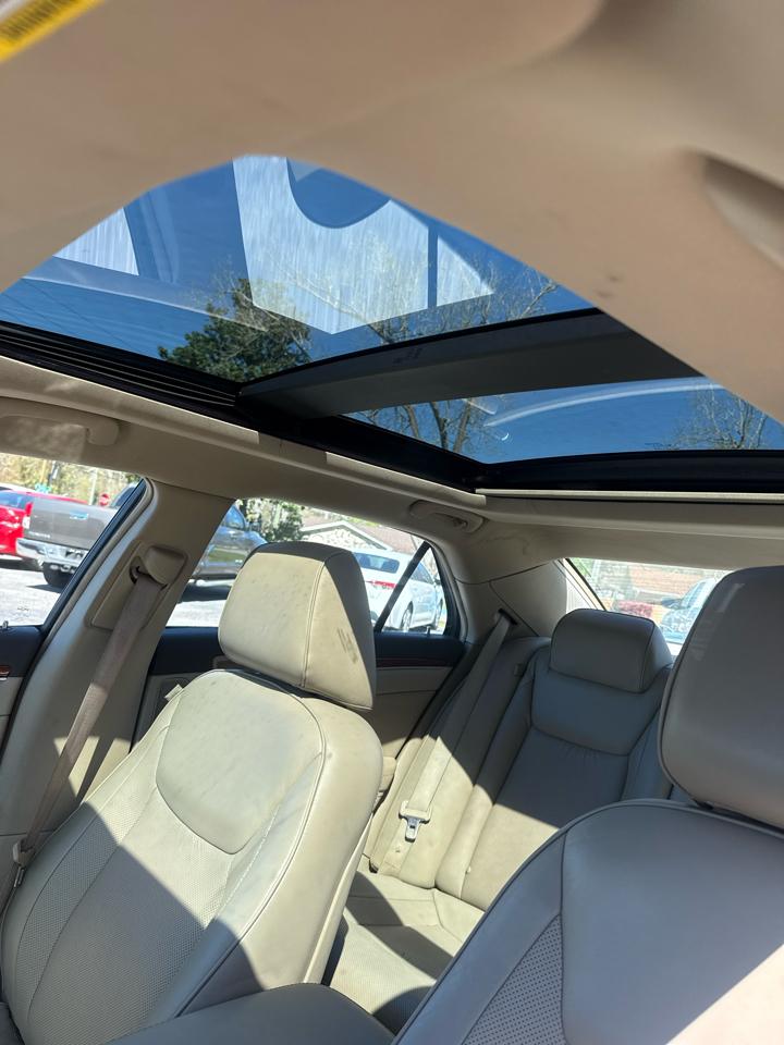 Chrysler 300 4dr Sdn 300C RWD 2011