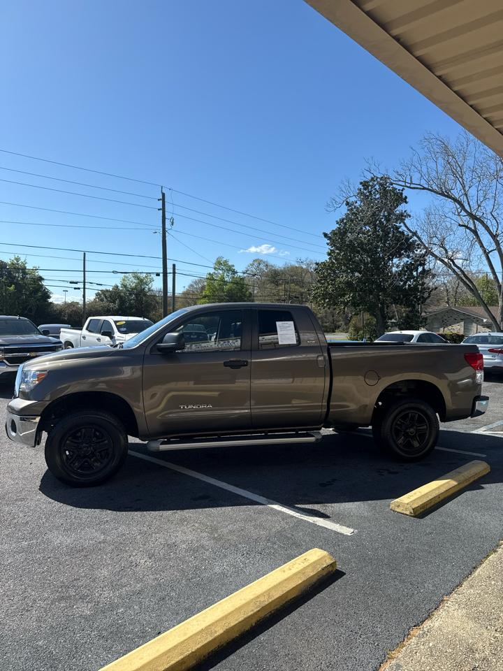 Toyota Tundra 2WD Truck Dbl 4.6L V8 6-Spd AT (Natl) 2010
